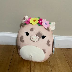 Aquitaine cow squishmallow